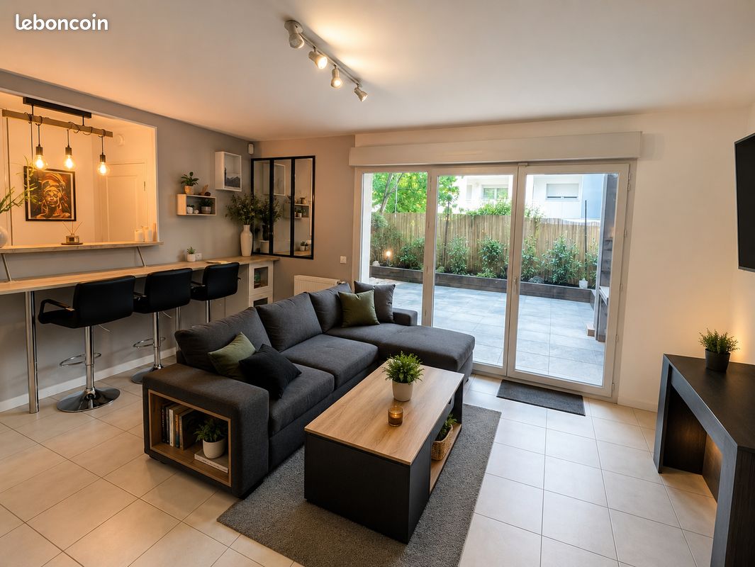 Appartement 2 pièces 46 m² · à Vénissieux · 45,5 m² · 155 000 €