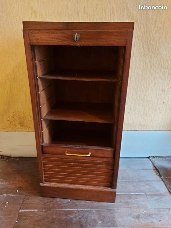 Meubles anciens et objets rares misent en vente (image 5)
