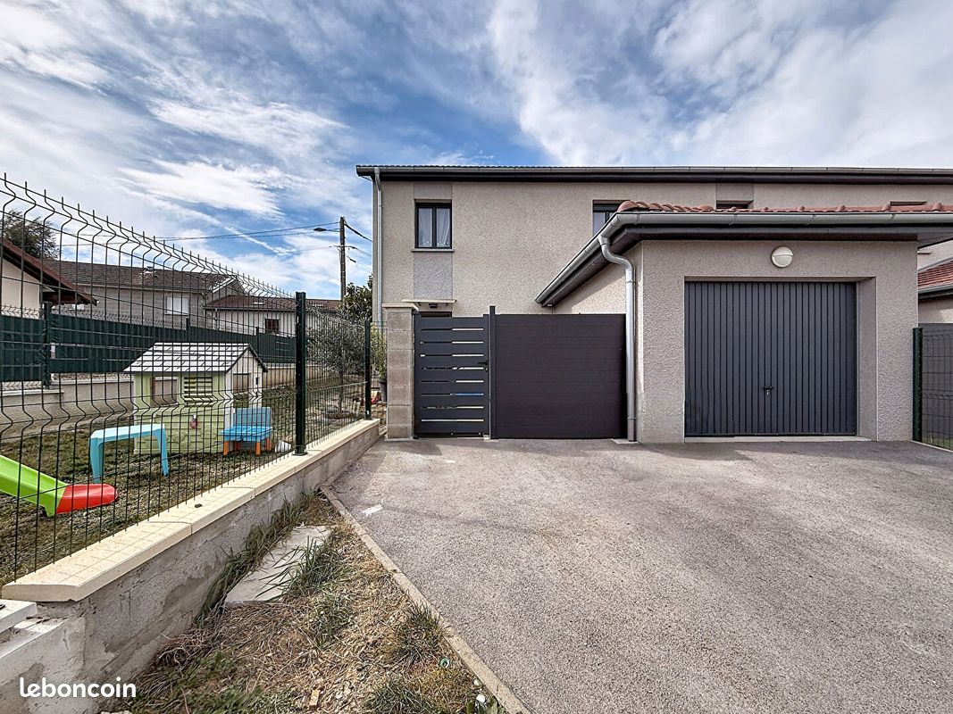 Maison 4 pièces 85 m² · à Rignieux-le-Franc · 85 m² · 270 000 €