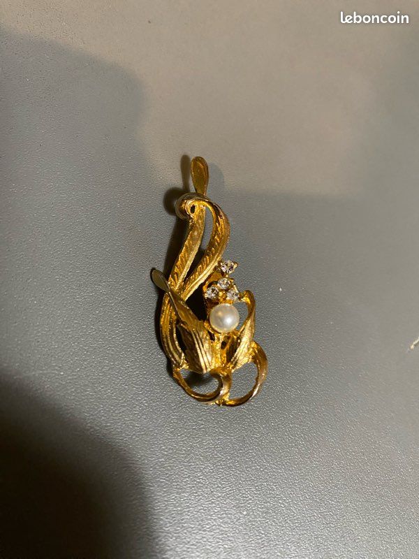 Broche Fantaisie Feuilles Vintage - Occasion En Bon état Général