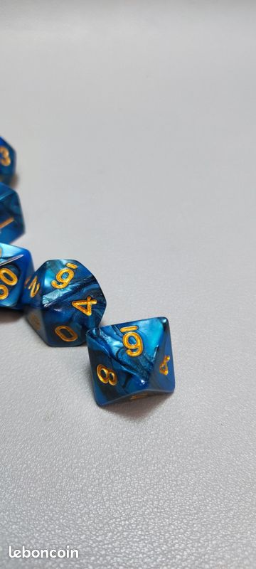 Set 7 dés D&D - résine premium - Effet cosmique unique (image 4)