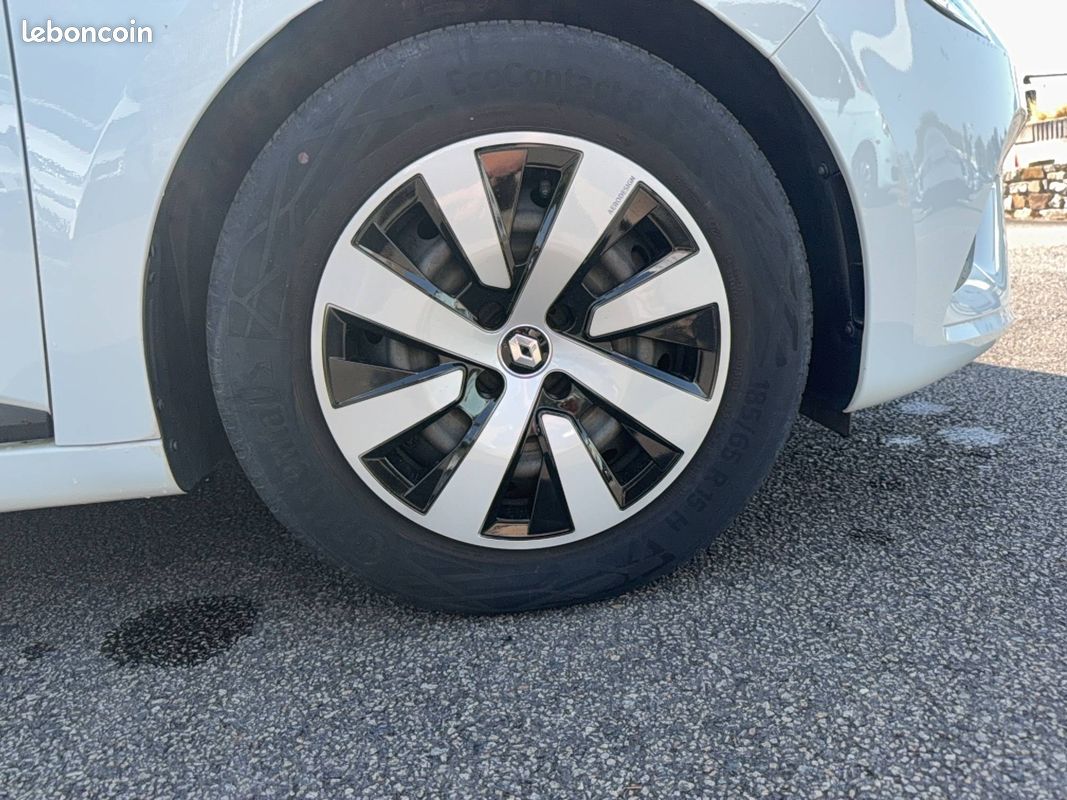 RENAULT Clio TCe 90 Equilibre (image 19)