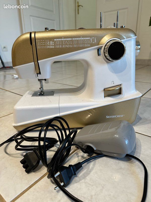 Machine à coudre (image 1)
