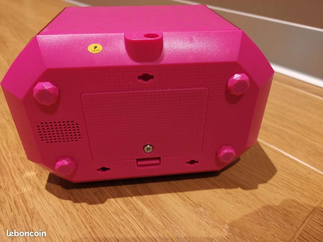 VTECH KidiSecrets Mallette Beauté Magique Rose - Coffre-Fort à Code, Miroir LED, Bluetooth, Jeux - Cadeau Fille 5 Ans Et +