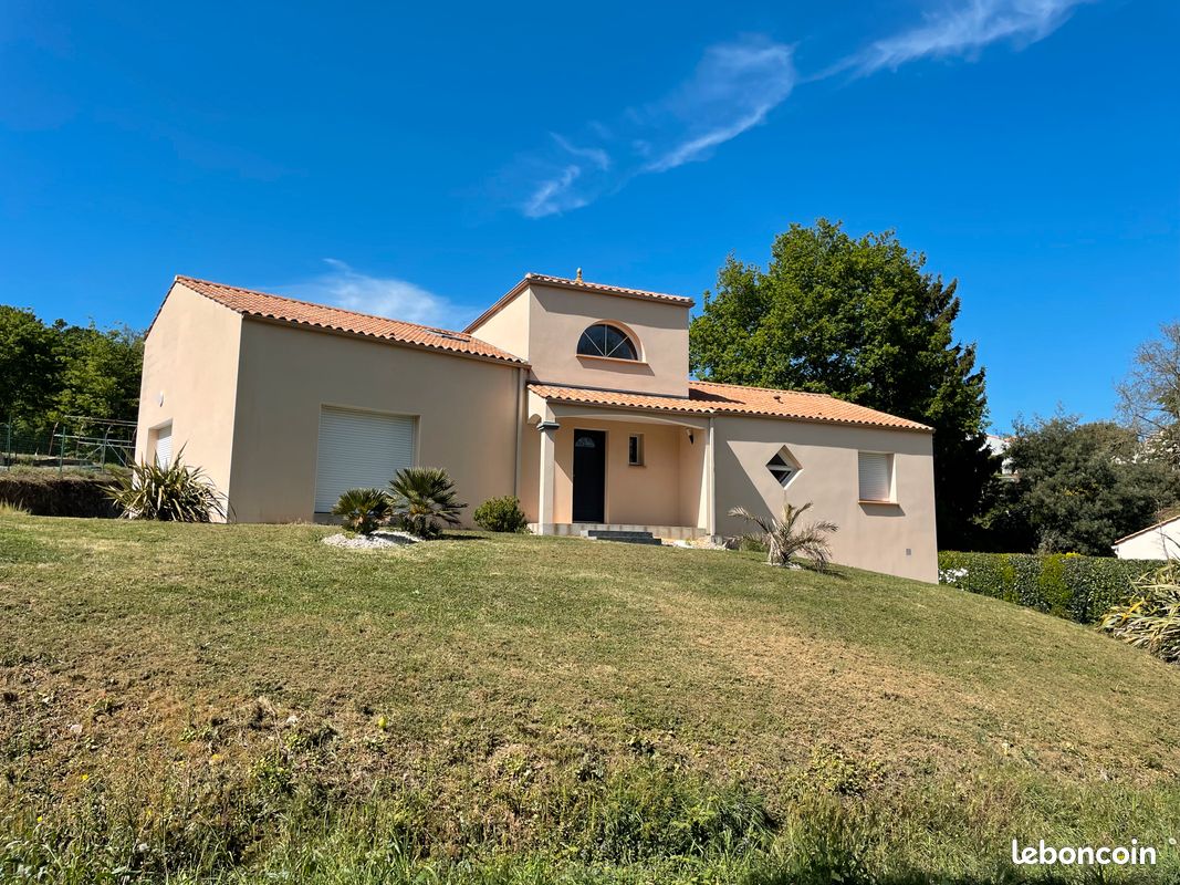 Maison 7 pièces 153 m² · au Girouard · 153 m² · 335 000 €