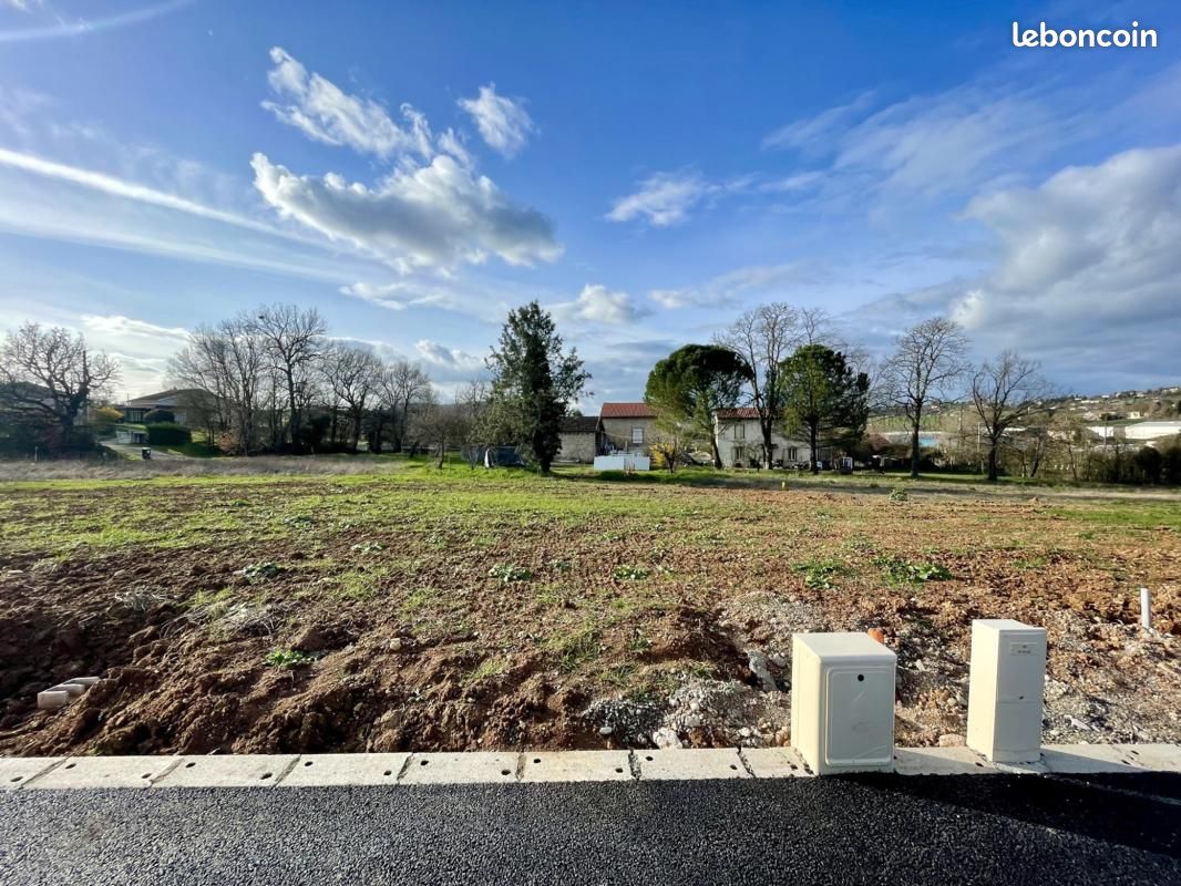 Terrain 685 m² Puygouzon · 69 000 €