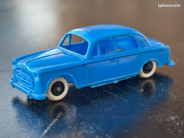 Clé Clément Gaget 1/48 Peugeot 404 N°24 - Miniature Collection France