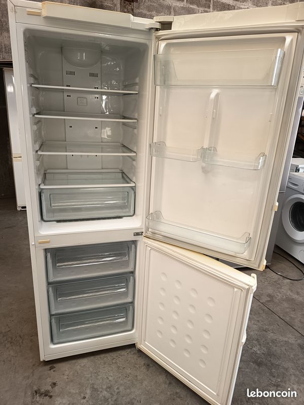 Réfrigérateur Combi Samsung 286 L Blanc RL34EGSW (image 4)