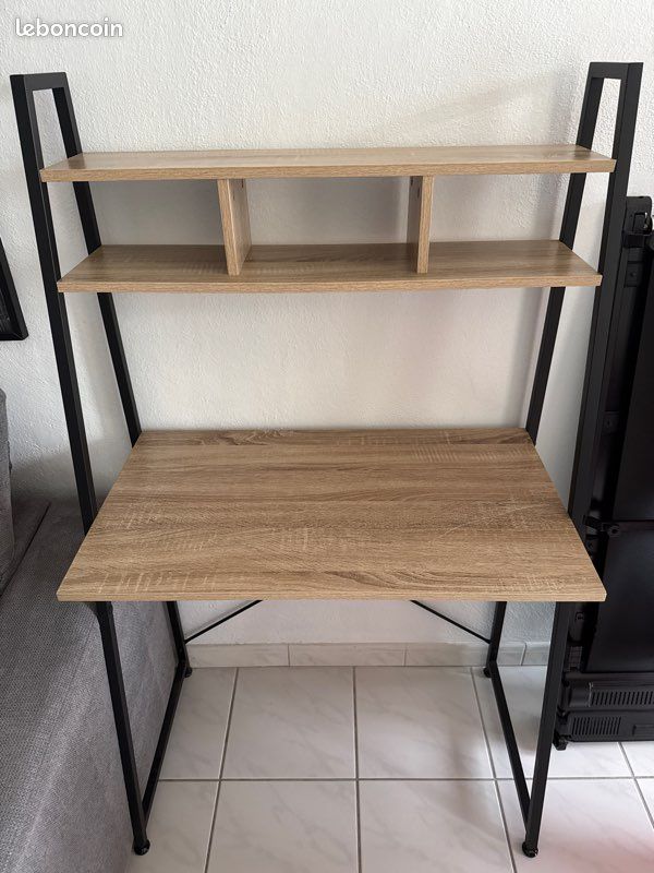 Bureau (image 1)