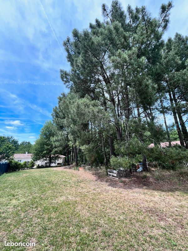 Terrain 879 m² · à Castelnau-d'Estrétefonds · 879 m² · 140 000 €