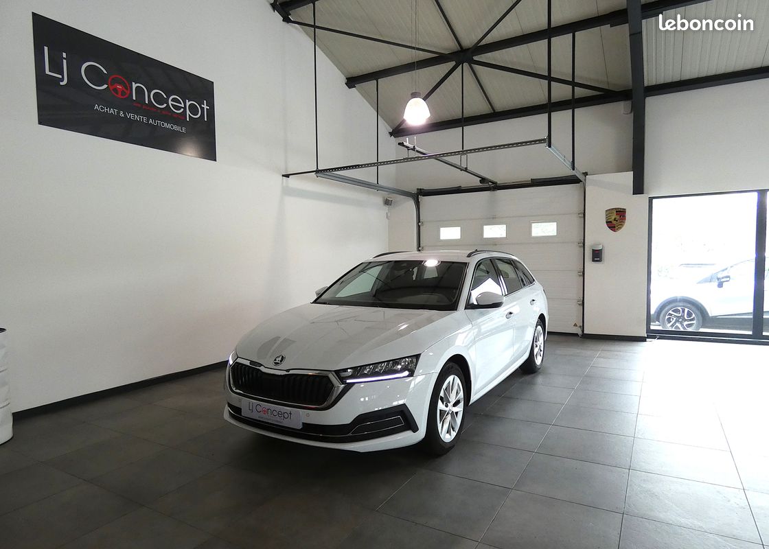 Skoda Octavia IV Combi 2.0 TDI 150 ch Ambition DSG7 - 1°Main - Origine France - Suivi Complet Skoda - 40'860 km - TVA - Apple Carplay - Volant chauffant - Virtual Cockpit (image 1)