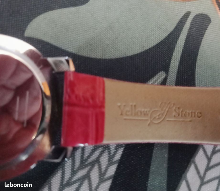 Montre boîte d'origine marque YELLOW STONE tout du cadran zirconiums fond rouge satiné neuve (image 7)