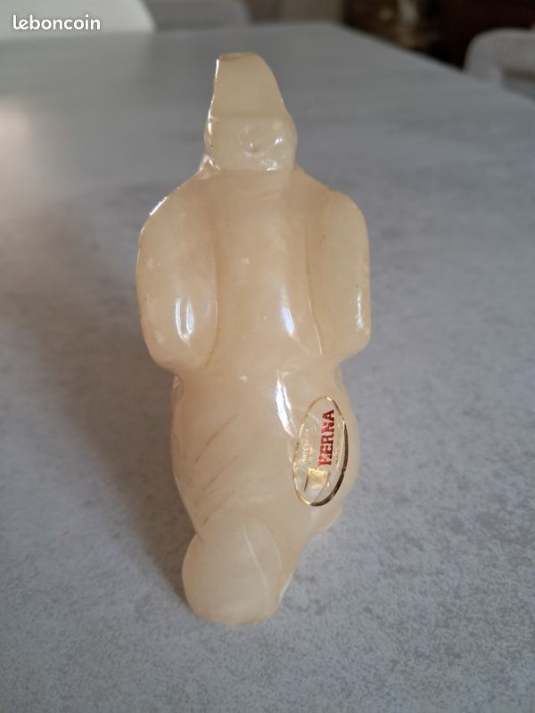 Petit Éléphant en albatre (image 4)