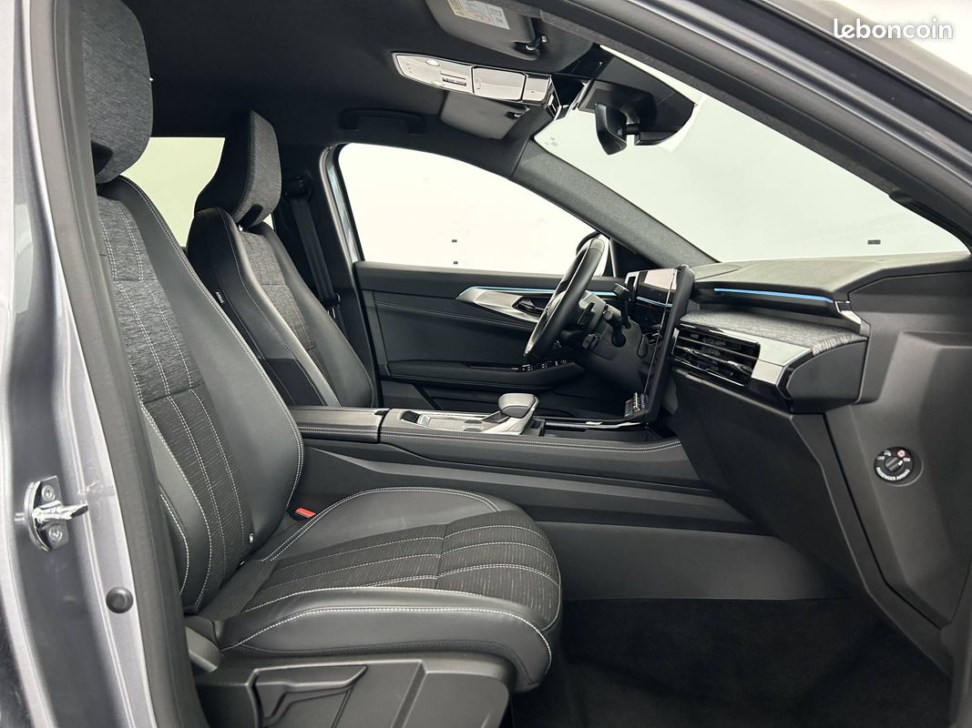 RENAULT Austral E-Tech hybrid 200 Techno (image 14)