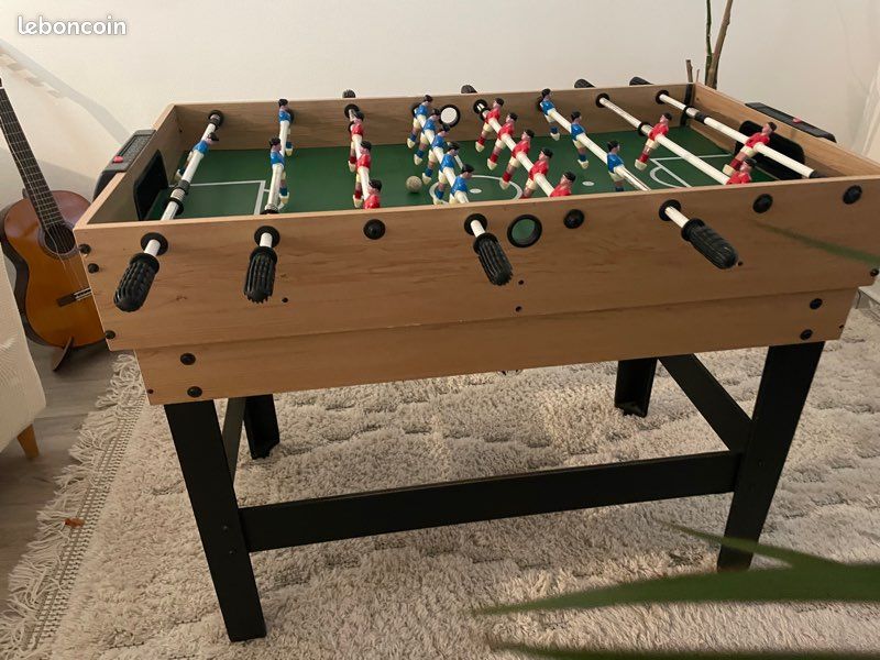 Baby-foot En Bois 121 X 61 X 79 Cm – Table De Football Intérieur Avec 4 Barres Télescopiques Et 2 Balles – Idéal Pour Soirées En Famille Ou Entre Amis