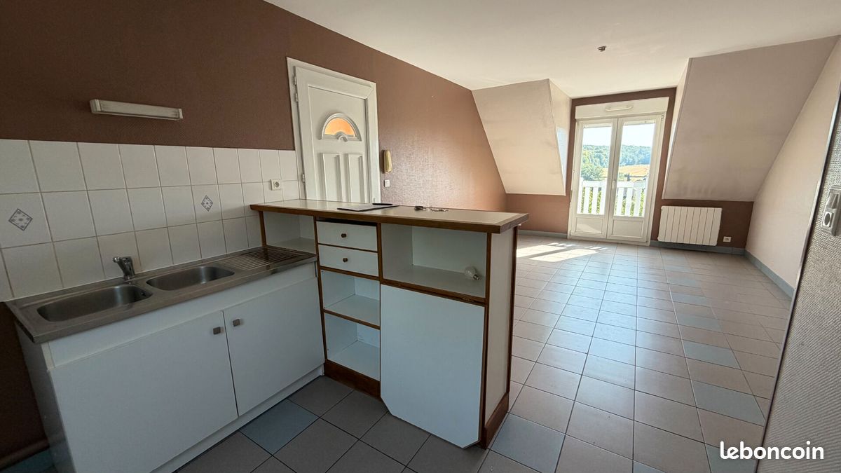 Appartement 3 pièces 42 m² · à Marseille-en-Beauvaisis · 42 m² · 552 €