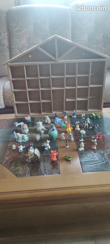 Vitrine en bois poue enfant possibilité livraison GRAND VAR (image 1)