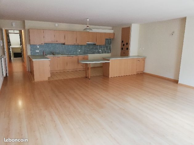 Appartement 3 pièces 83 m² · à Saint-Claude · 83 m² · 580 €/mois