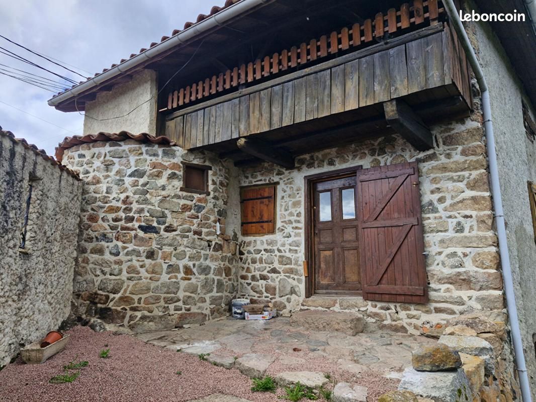 Maison 3 pièces 95 m² · à Saint-Just-en-Chevalet · 95 m² · 770 €/mois