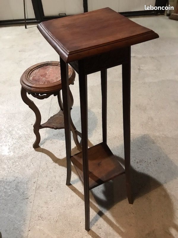 Tablettes anciennes (image 1)