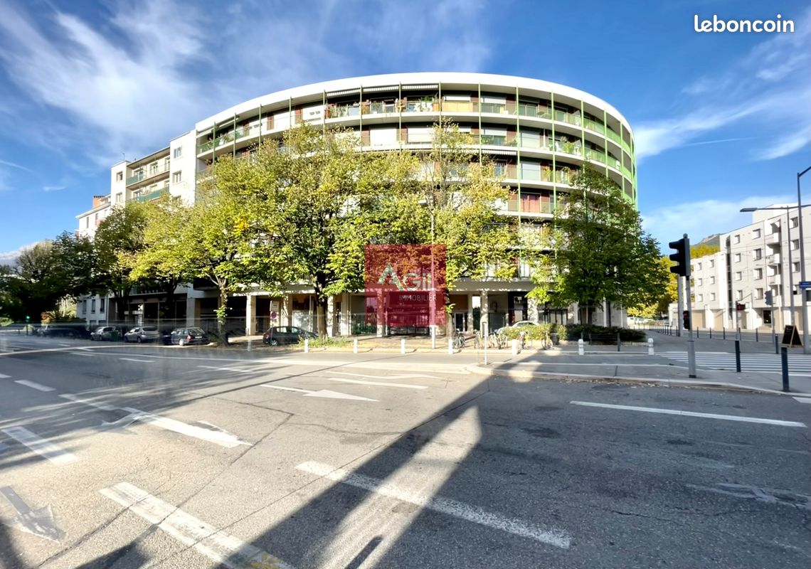 Appartement 2 pièces 51 m² · à Grenoble · 51 m² · 145 000 €