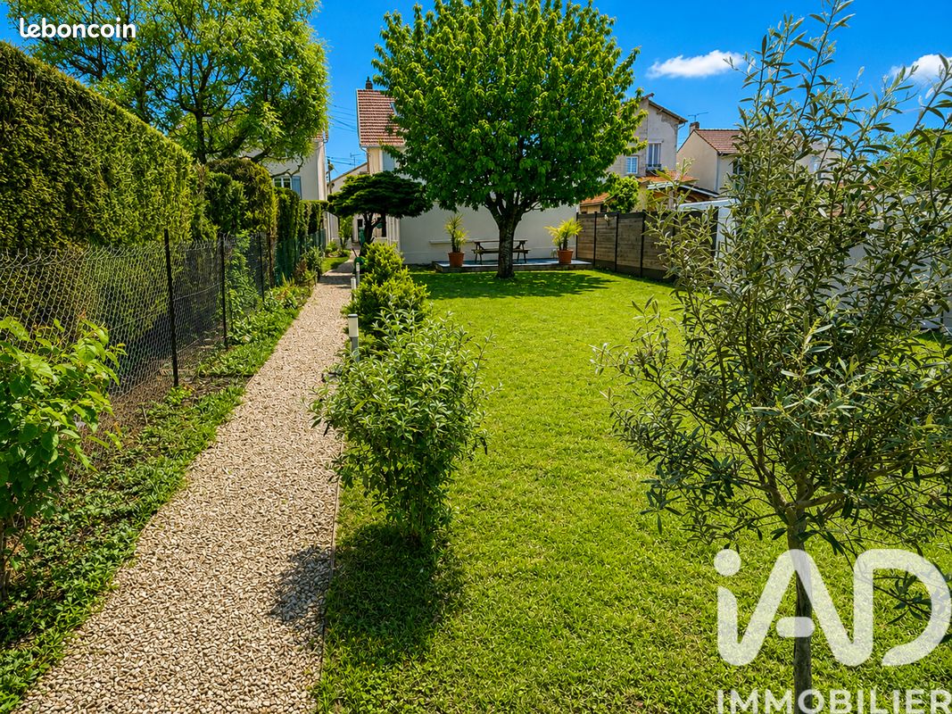 Maison 9 pièces 176 m² · à Châlons-en-Champagne · 176 m² · 270 000 €