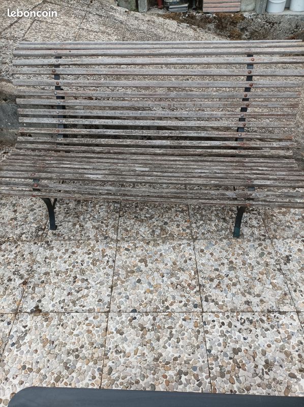 Banc ancien (image 1)