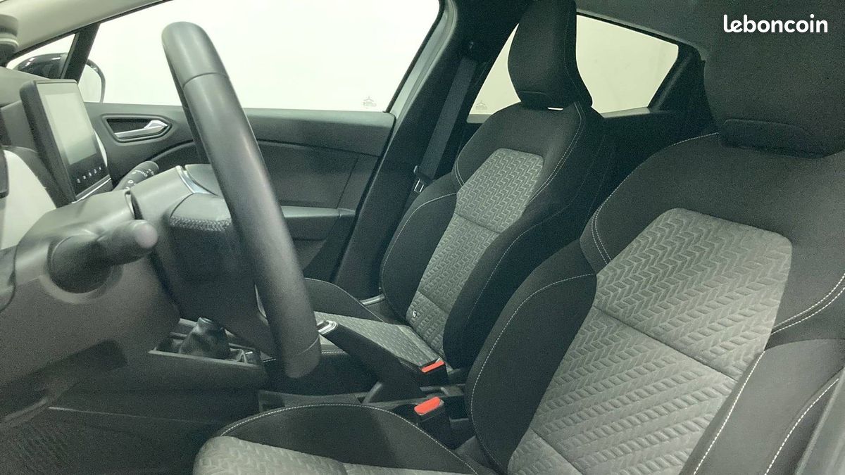 Renault clio e tech full hybrid 145 ch gsr2 techno (image 12)