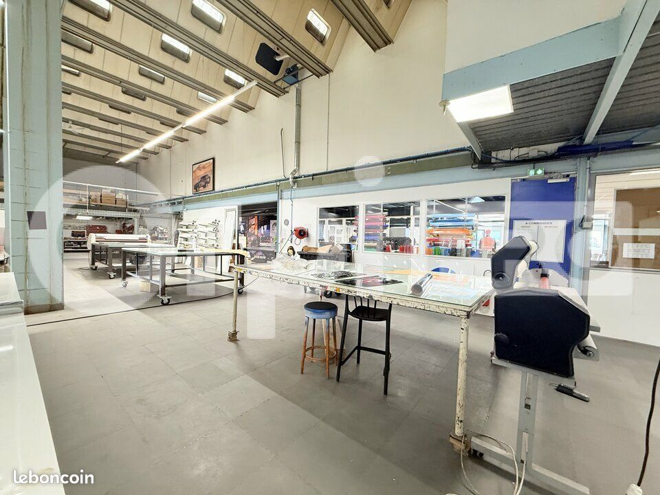 Local d'activité 2 236 m² (image 8)