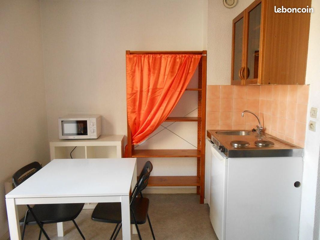 Appartement 1 pièce 18 m² · à Grenoble · 18 m² · 390 €/mois