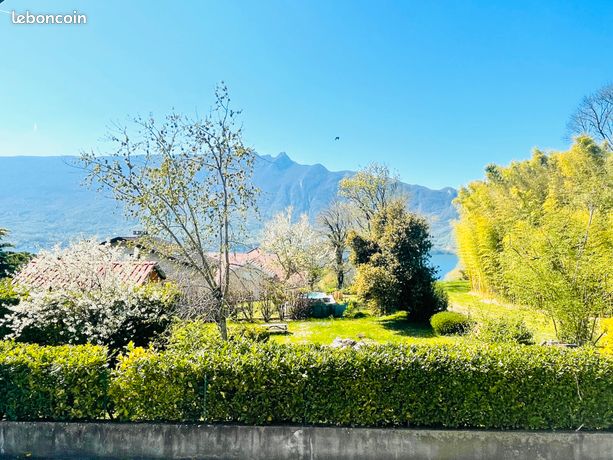 Maison de village avec jardinet à Tresserve