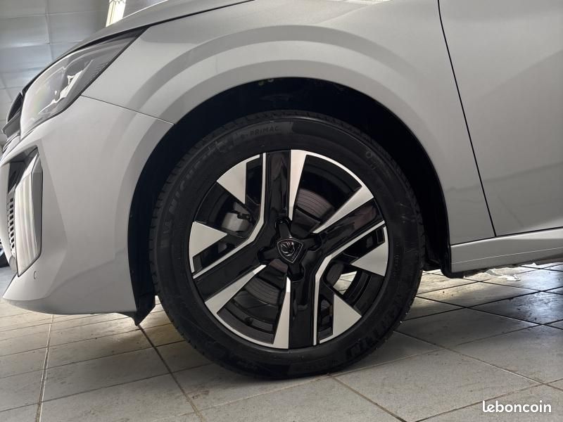 Peugeot 208 1.2 Hybrid 100ch Allure e-DCS6 (image 8)