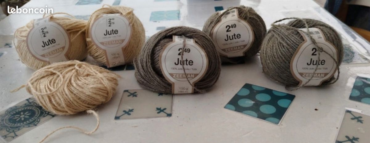 Jude à crochet et tricot couleur crème et gris (image 1)