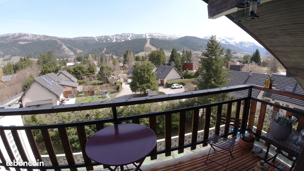 Appartement 3 pièces 80 m² · à Lans-en-Vercors · 80 m² · 242 000 €
