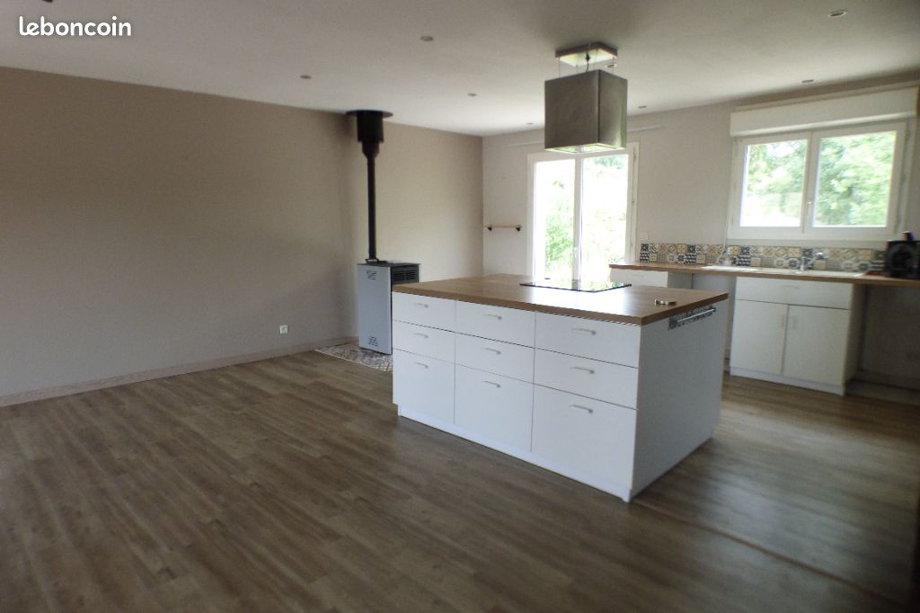 Maison 4 pièces 89 m² · à Carnac-Rouffiac · 89 m² · 825 €/mois