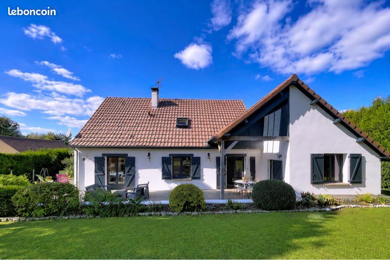 Maison 6 pièces 131 m² · à Maulette · 131 m² · 585 000 €