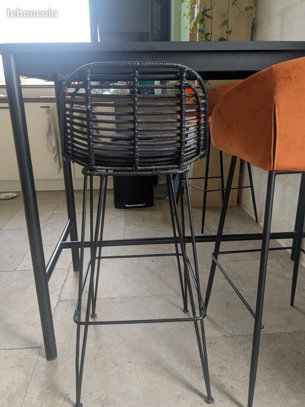 Chaise de bar en rotin (image 3)