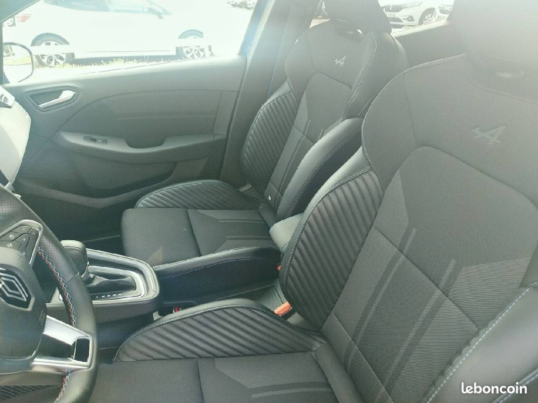 RENAULT Clio E-Tech full hybrid 145 Esprit Alpine (image 9)