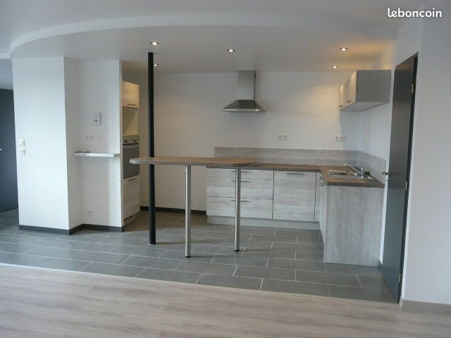 Appartement 3 pièces 85 m² · à Charmes · 85 m² · 710 €/mois