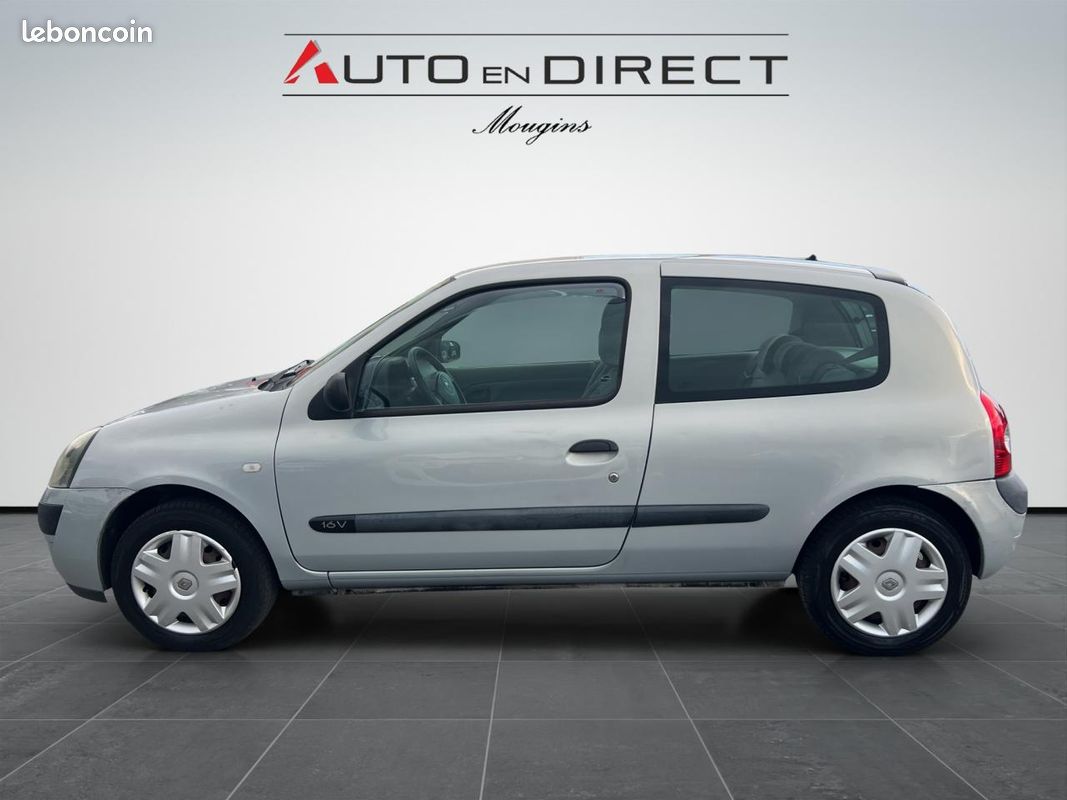 RENAULT CLIO 1.2i 16V II BERLINE Authentique PHASE 2 (image 11)