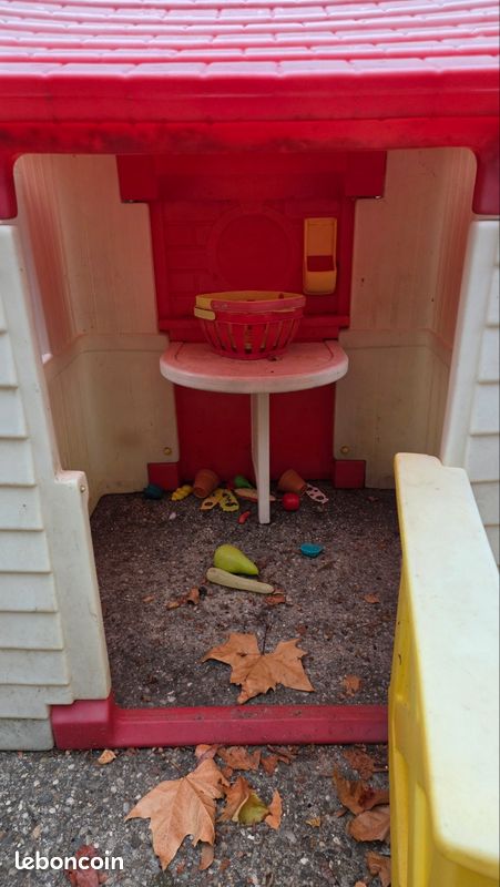 Cabane, tracteur et jeux extérieurs pour enfants (image 5)
