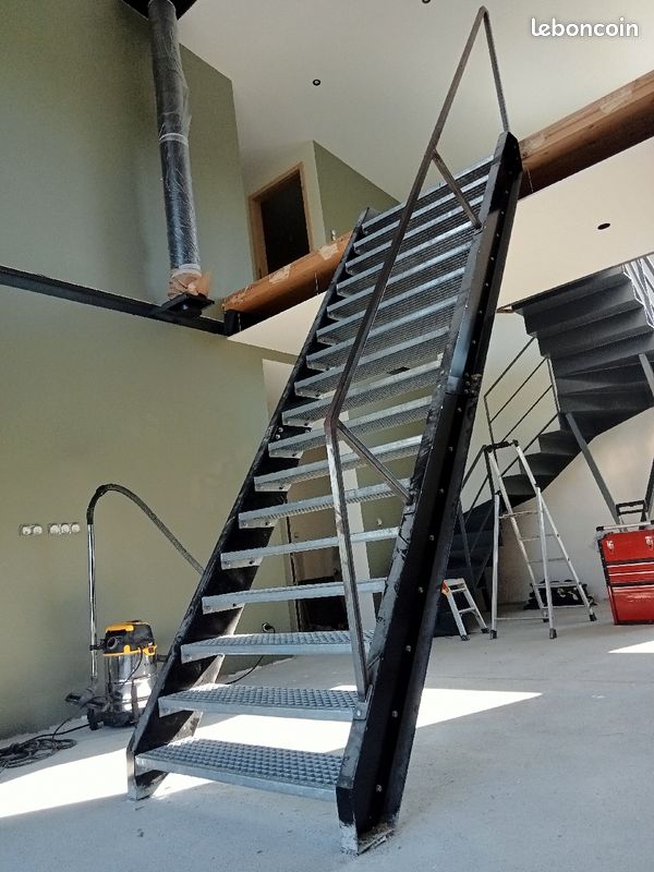 Escalier de chantier (image 1)