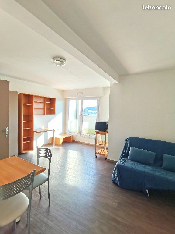 Appartement 1 pièce 24 m² · à Versailles · 24 m² · 490 €