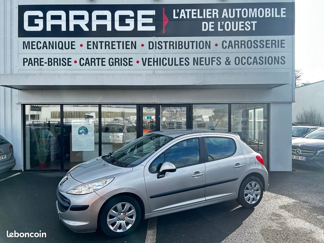 Peugeot 207 1.4i 75CH Premium (image 1)