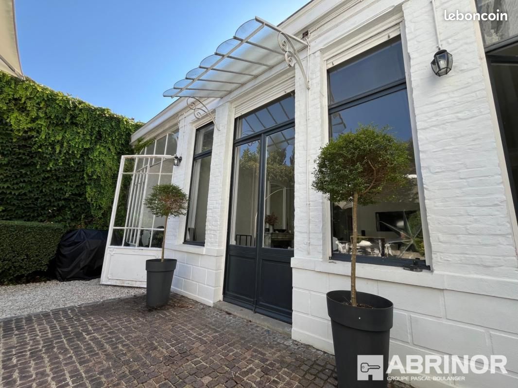 Maison 10 pièces 400 m² · à Roubaix · 400 m² · 745 000 €