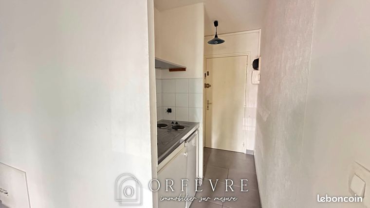 Studio 1 pièce 20 m² — 14