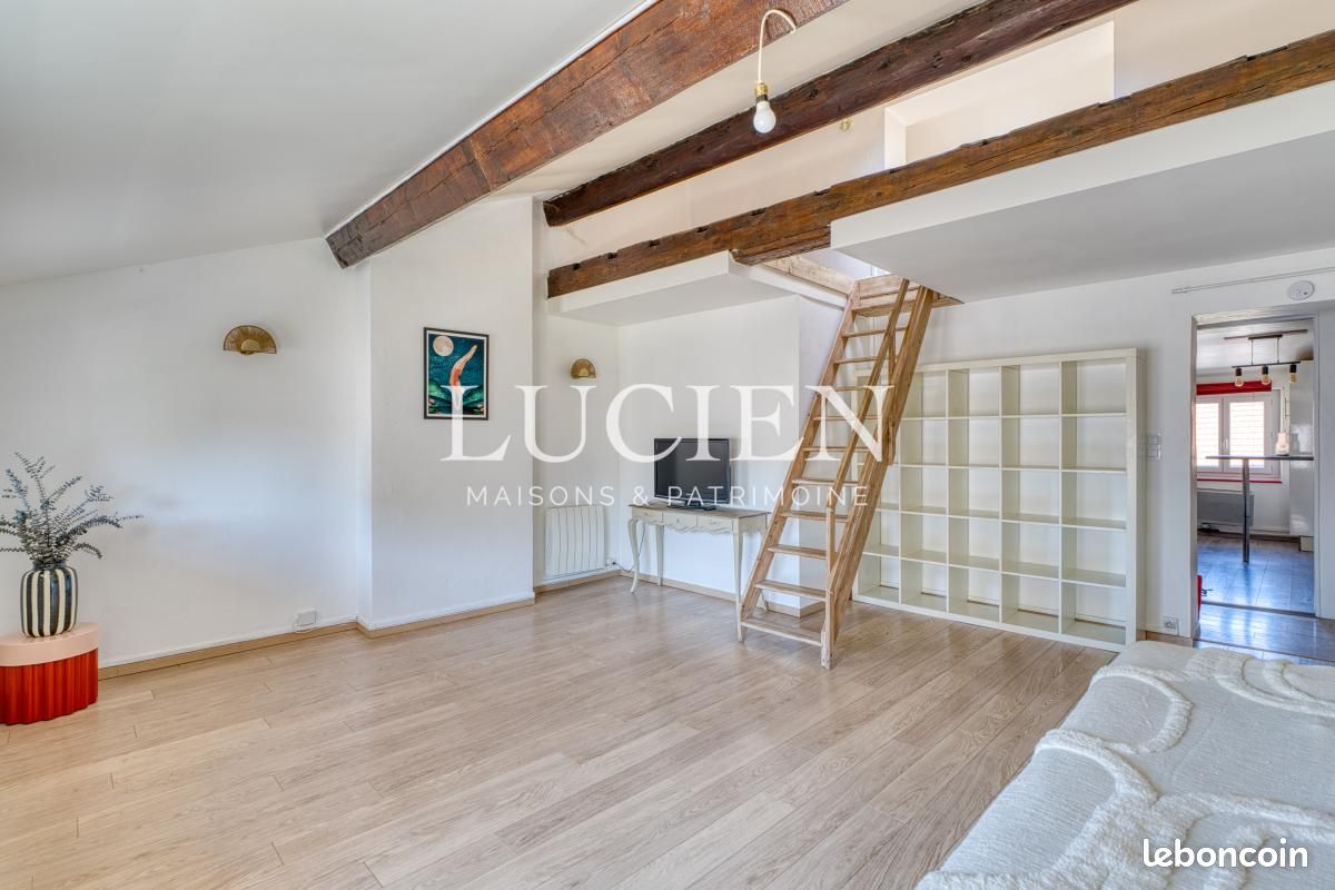 Appartement 2 pièces 72 m² · à Écully · 72 m² · 215 000 €
