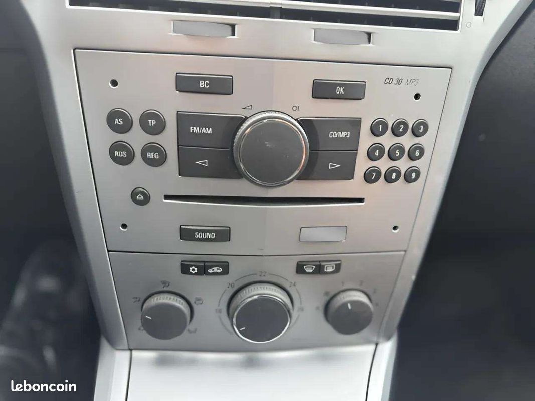 Opel ASTRA 1.7 CDTI110 COSMO ECOF 5P (image 18)
