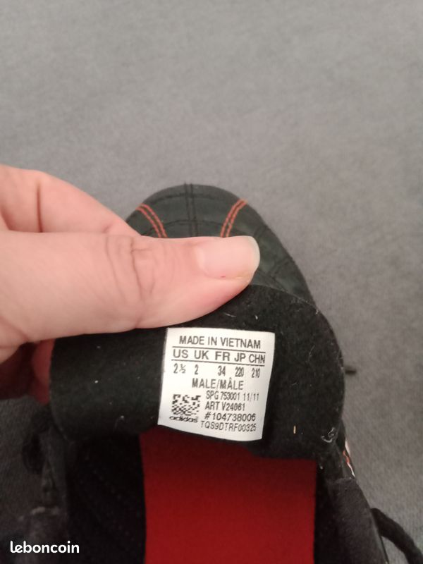 Chaussures crampons football (image 2)
