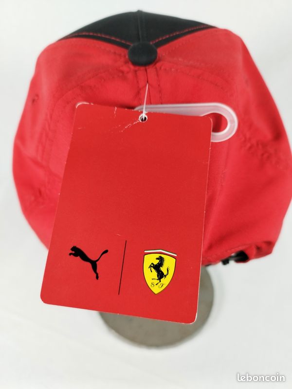 Casquette Ferrari Signée Charles Leclerc – F1 – Collection